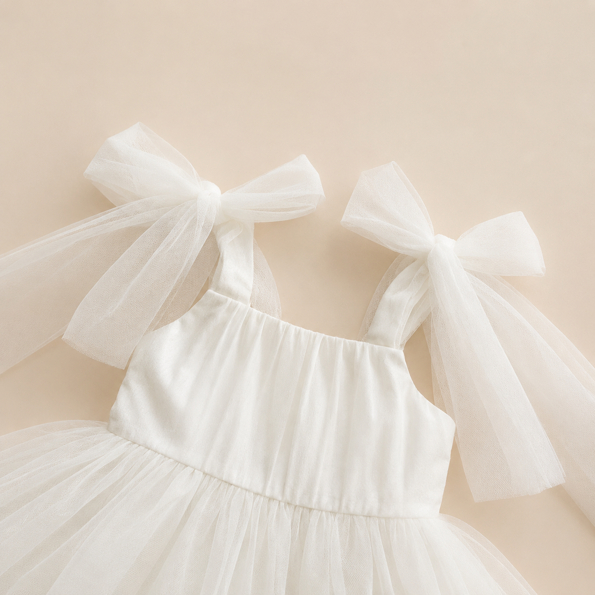 Barboteuse bébé fille blanche tulle épaules à nœuds cérémonie