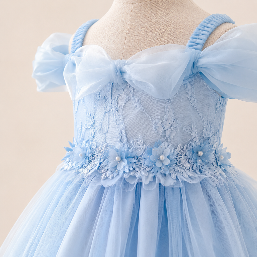 Robe bébé cérémonie bleue manches bouffantes dentelle florale tulle