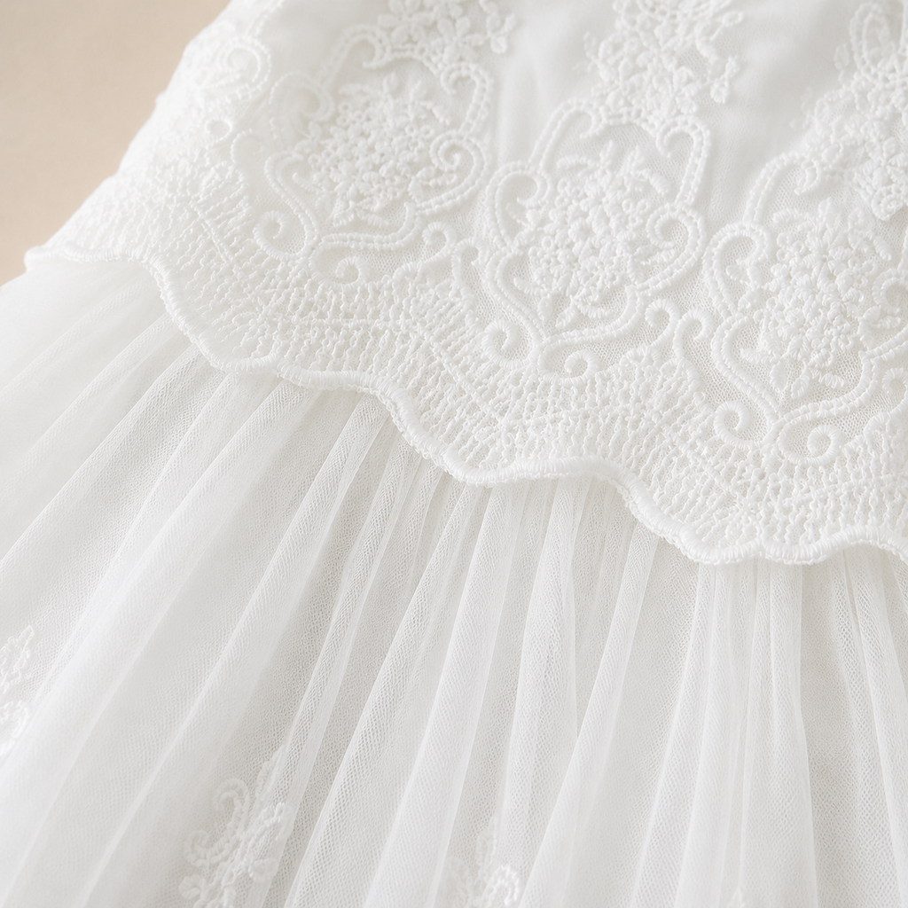 Robe longue de baptême bébé dentelle et béguin assorti blanc