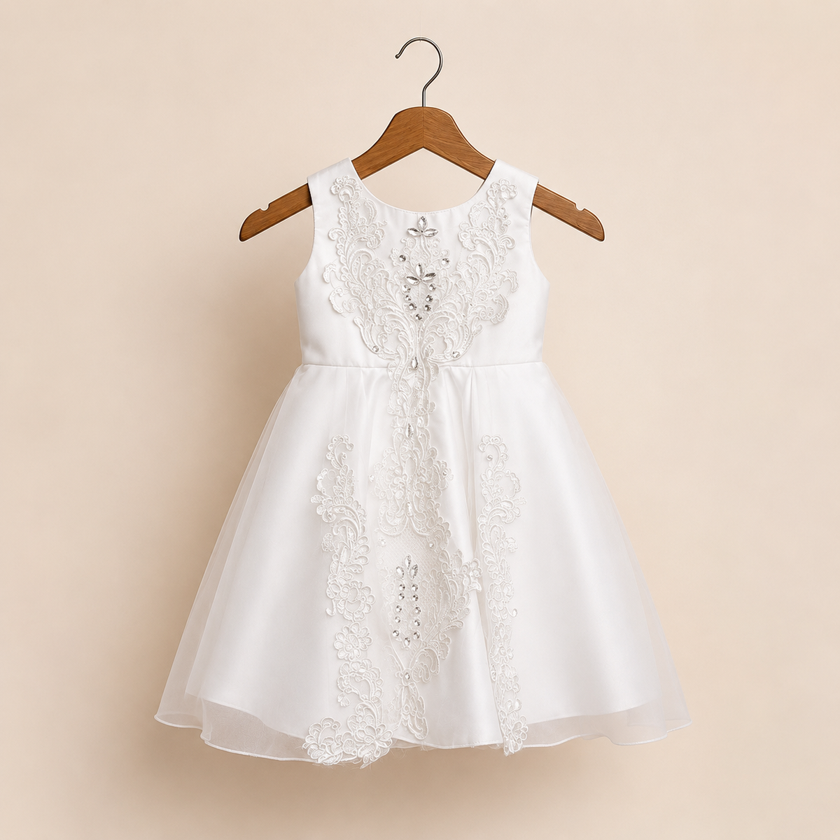 Robe bébé blanche broderies florales bustier satiné mariage baptême